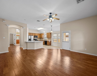 3808 Noe Ln - Photo Thumbnail 23