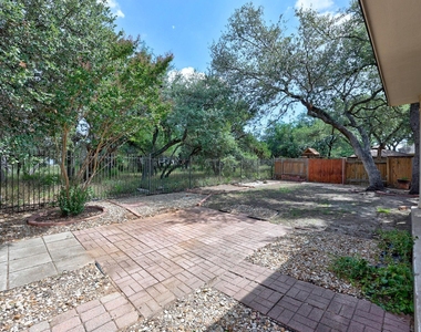 3808 Noe Ln - Photo Thumbnail 1