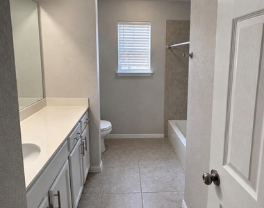 3200 College Park Dr - Photo Thumbnail 12