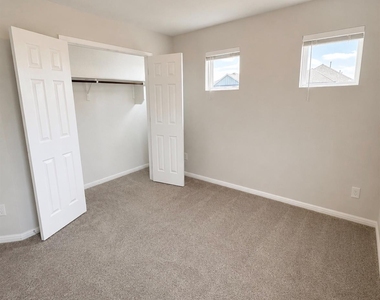 3200 College Park Dr - Photo Thumbnail 15