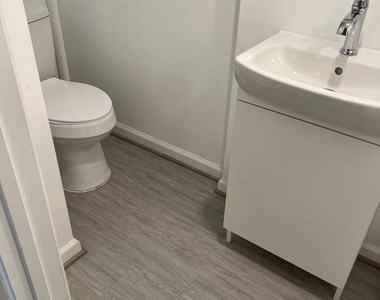 1210 Allison Street Ne - Photo Thumbnail 5