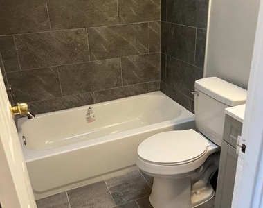1210 Allison Street Ne - Photo Thumbnail 6