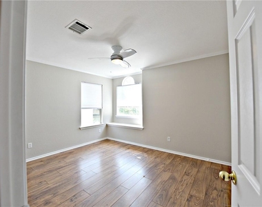 8416 Alvin High Ln - Photo Thumbnail 19