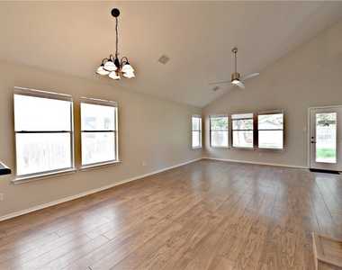8416 Alvin High Ln - Photo Thumbnail 3