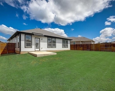 216 Trellis Blvd - Photo Thumbnail 31