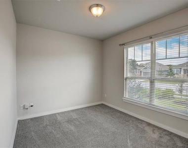 216 Trellis Blvd - Photo Thumbnail 21