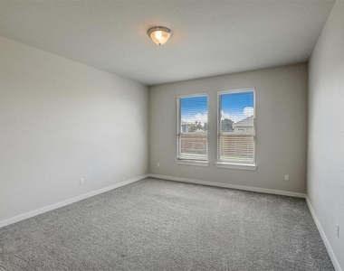 216 Trellis Blvd - Photo Thumbnail 22