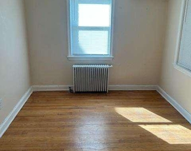 904 5th Street Ne - Photo Thumbnail 6