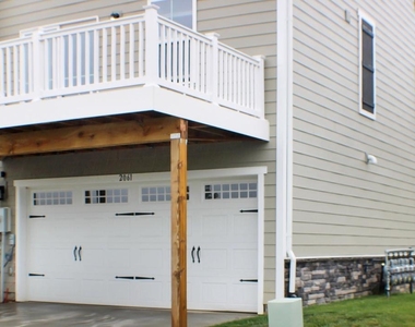 2061 Lockwood Dr - Photo Thumbnail 28