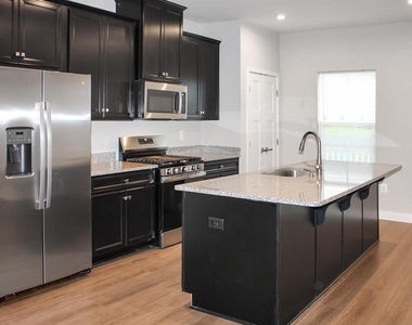 2061 Lockwood Dr - Photo Thumbnail 6