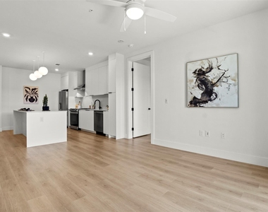 1701 Simond Ave - Photo Thumbnail 9
