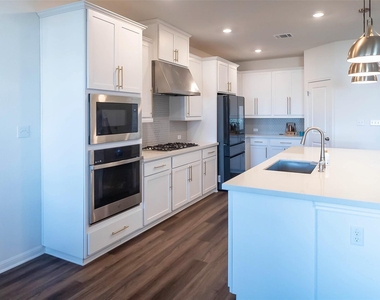 3512 Jaulan St - Photo Thumbnail 10