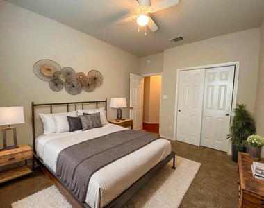 207 Brown St - Photo Thumbnail 38