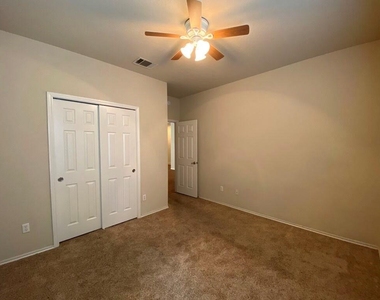 207 Brown St - Photo Thumbnail 23