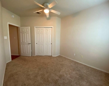 207 Brown St - Photo Thumbnail 19