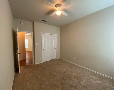207 Brown St - Photo Thumbnail 26
