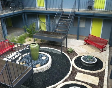 4209 Avenue B Ave - Photo Thumbnail 8