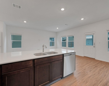 1433 Weatherford Ln - Photo Thumbnail 16