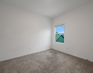 1433 Weatherford Ln - Photo Thumbnail 32