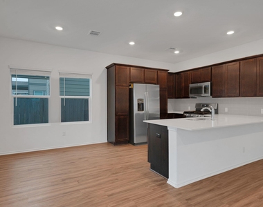 1433 Weatherford Ln - Photo Thumbnail 17