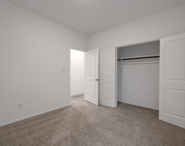 1433 Weatherford Ln - Photo Thumbnail 31