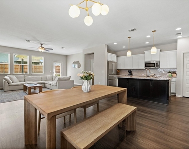 9809 Eloquence Dr - Photo Thumbnail 4