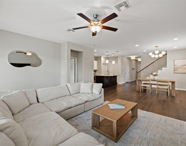 9809 Eloquence Dr - Photo Thumbnail 16