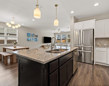 9809 Eloquence Dr - Photo Thumbnail 11