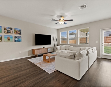 9809 Eloquence Dr - Photo Thumbnail 14