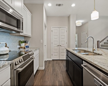 9809 Eloquence Dr - Photo Thumbnail 10