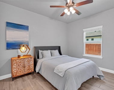 8508 Glade Dr - Photo Thumbnail 18