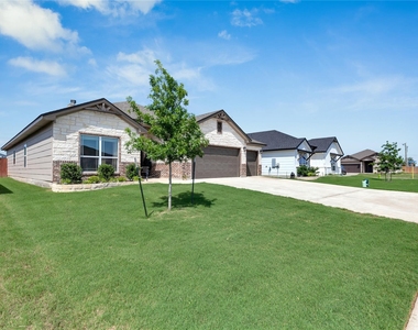 8508 Glade Dr - Photo Thumbnail 2