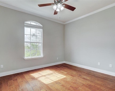 10140 Brimfield Dr - Photo Thumbnail 17