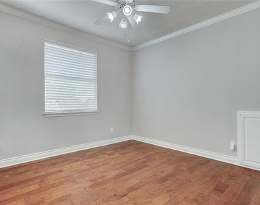 10140 Brimfield Dr - Photo Thumbnail 14
