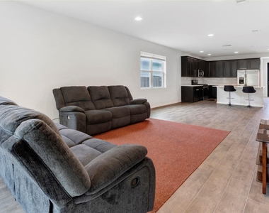 420 Winding Hollow Ln - Photo Thumbnail 9