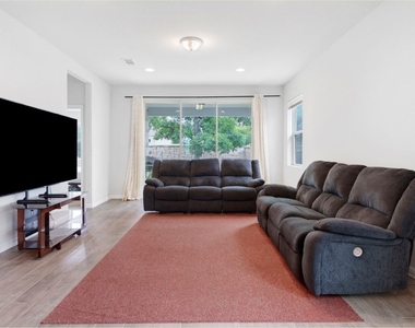 420 Winding Hollow Ln - Photo Thumbnail 12