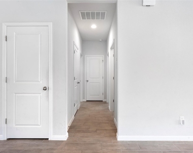 420 Winding Hollow Ln - Photo Thumbnail 24