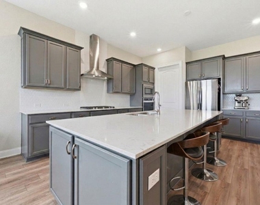513 Barnhill Loop - Photo Thumbnail 9