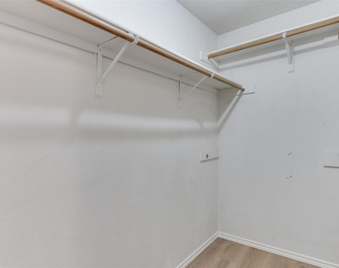 1204 Stepp Bnd - Photo Thumbnail 17