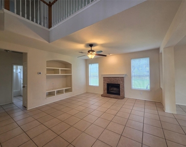 3208 Santee Dr - Photo Thumbnail 3
