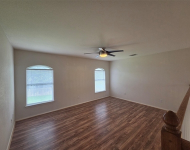 3208 Santee Dr - Photo Thumbnail 13