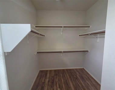 3208 Santee Dr - Photo Thumbnail 22