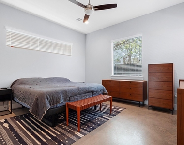 7206 Carver Ave - Photo Thumbnail 9