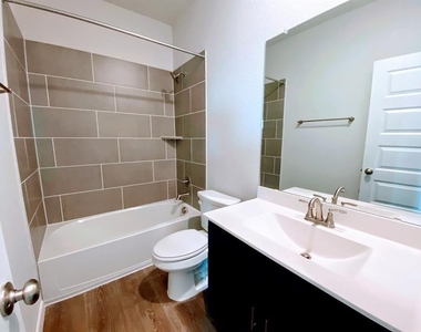 233 William Moon Way - Photo Thumbnail 10