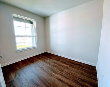 233 William Moon Way - Photo Thumbnail 9