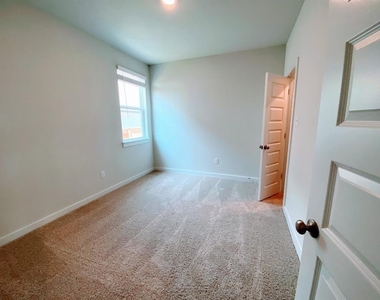 233 William Moon Way - Photo Thumbnail 11