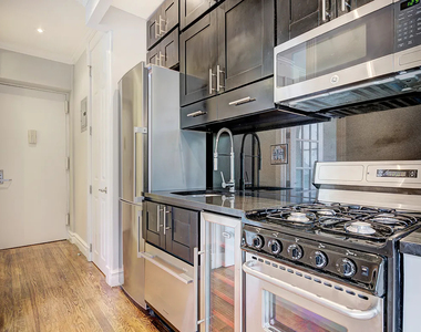 West 13th St & West 14th Street, New York, NY 10011 - Photo Thumbnail 6