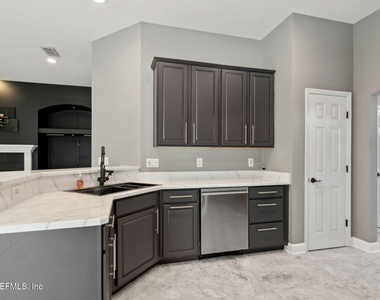 14617 Zachary Drive E - Photo Thumbnail 18