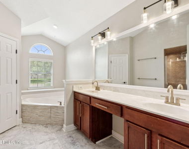 14617 Zachary Drive E - Photo Thumbnail 30