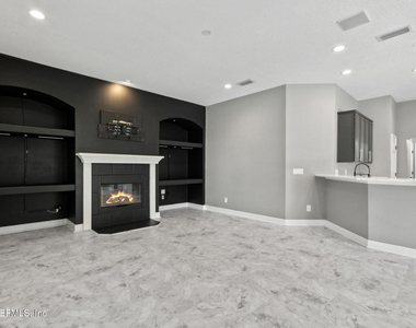 14617 Zachary Drive E - Photo Thumbnail 9